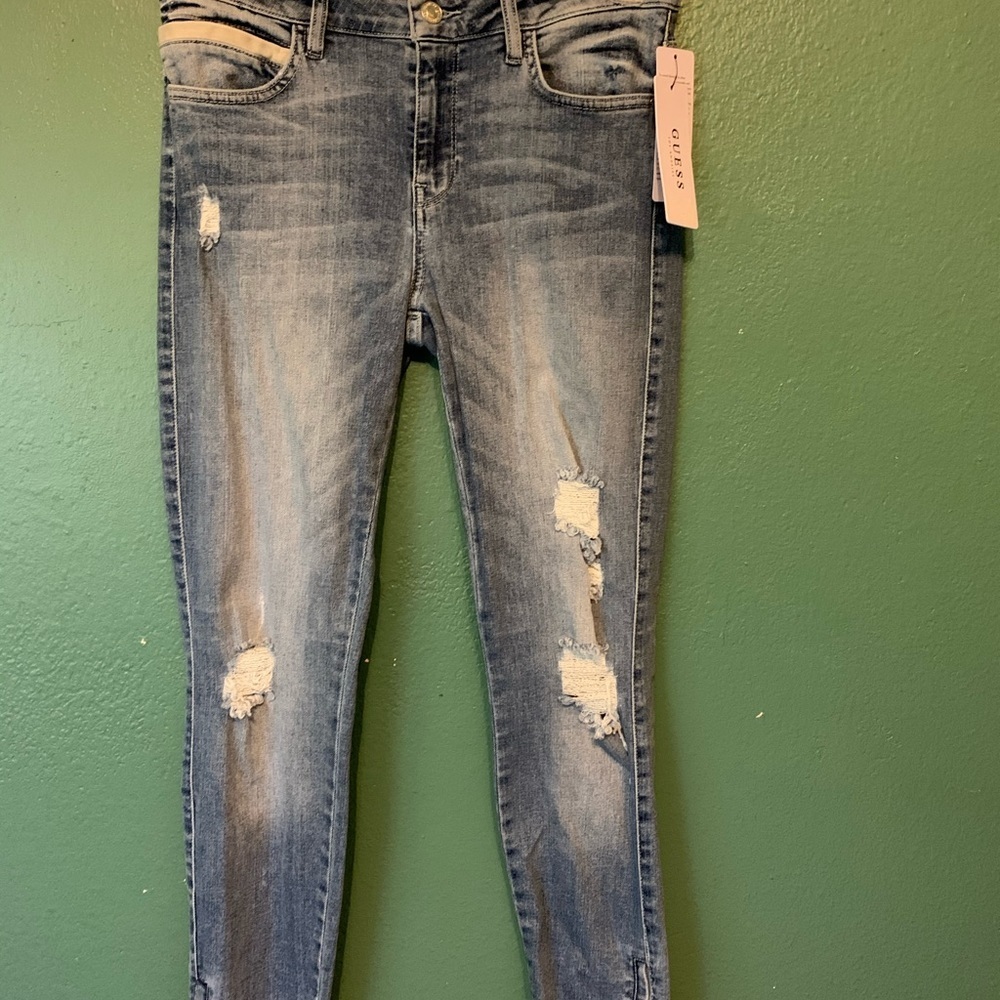 Brand New GUESS Jeans Los Angeles
